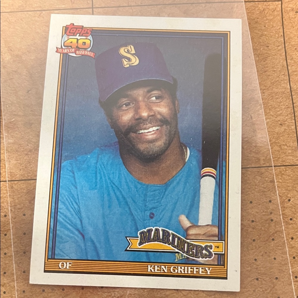 Ken Griffey SR Mariners Baseball Card